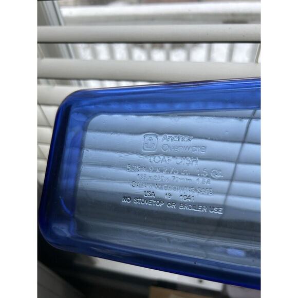 Cobalt Blue Anchor Hocking Loaf Dish 1.5 Qt Baking Pan w/ Woven Serving Basket - Picture 4 of 9
